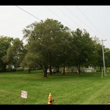 Country House On 1 Acre 4 Beds Great For Events Or A Quiet Weekend! Independence Eksteriør bilde